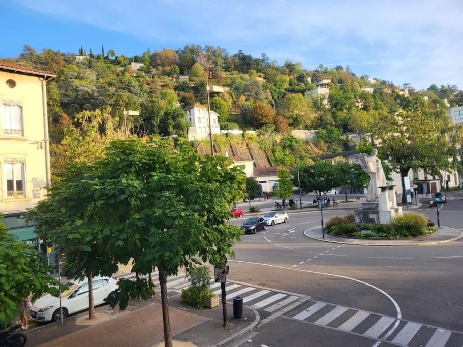O Bon'Endroit - Appartement Confort - Centre Ville Vienne  Ngoại thất bức ảnh