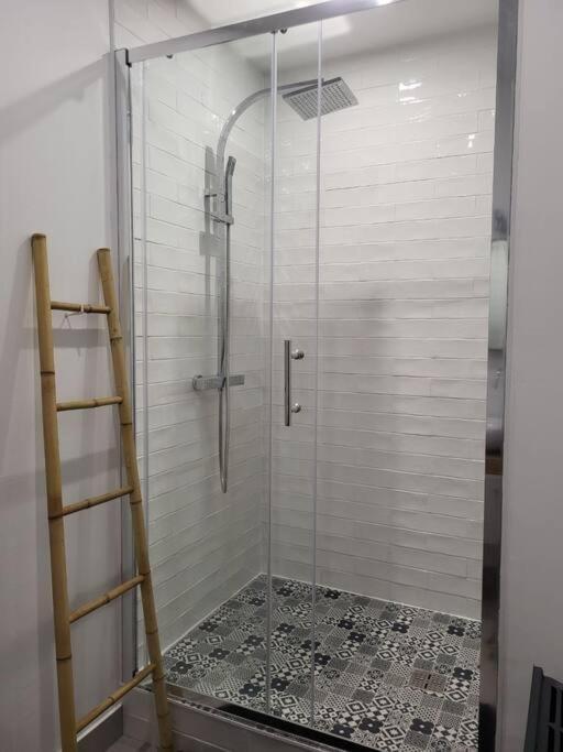 O Bon'Endroit - Appartement Confort - Centre Ville Vienne  Ngoại thất bức ảnh